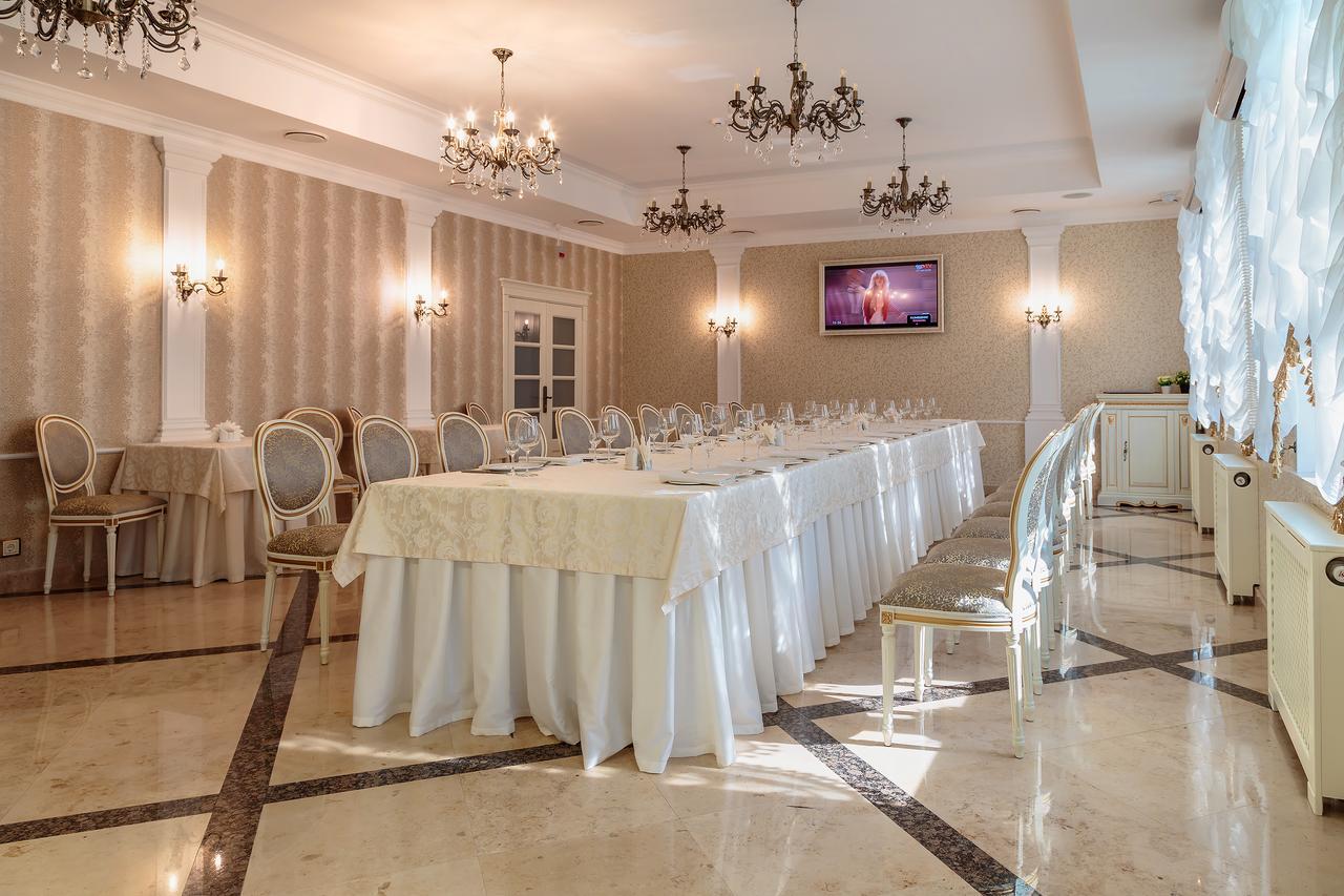 Hotel Polonez Minsk Exterior foto